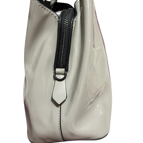 Elegant STEVE MADDEN Gray Handbag - Picture 5 of 8